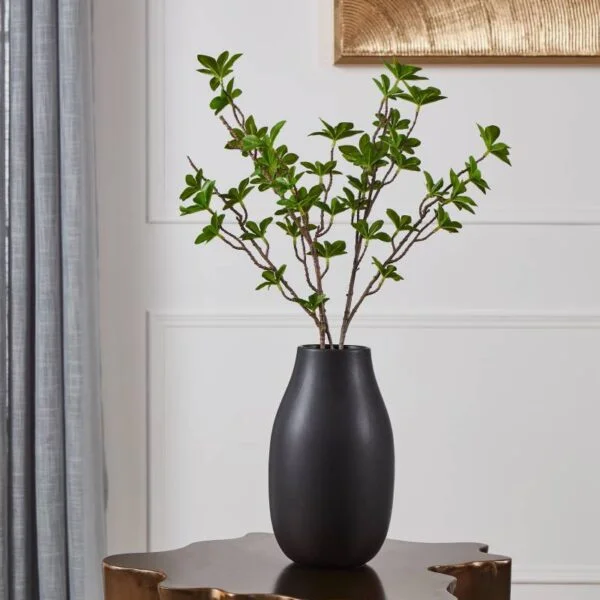 Eglo 421035 "Bugallon" 26cm Yüksekliğinde 15cm Çapında Siyah Seramik Vazo