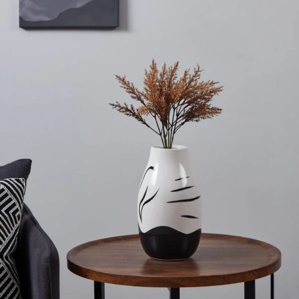 Eglo 421037 "Yuzawa" 26cm Yüksekliğinde 15cm Çapında Beyaz-Siyah Seramik Vazo