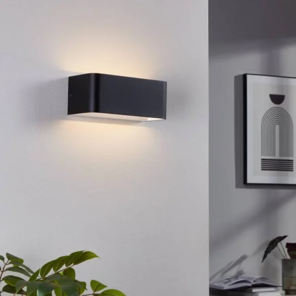 Eglo 901017 İç Mekan " Sanıa 4 " Siyah, Beyaz Renk Alüminyum Led Duvar Lambası Ip20 Max: 10W En: 20 Cm